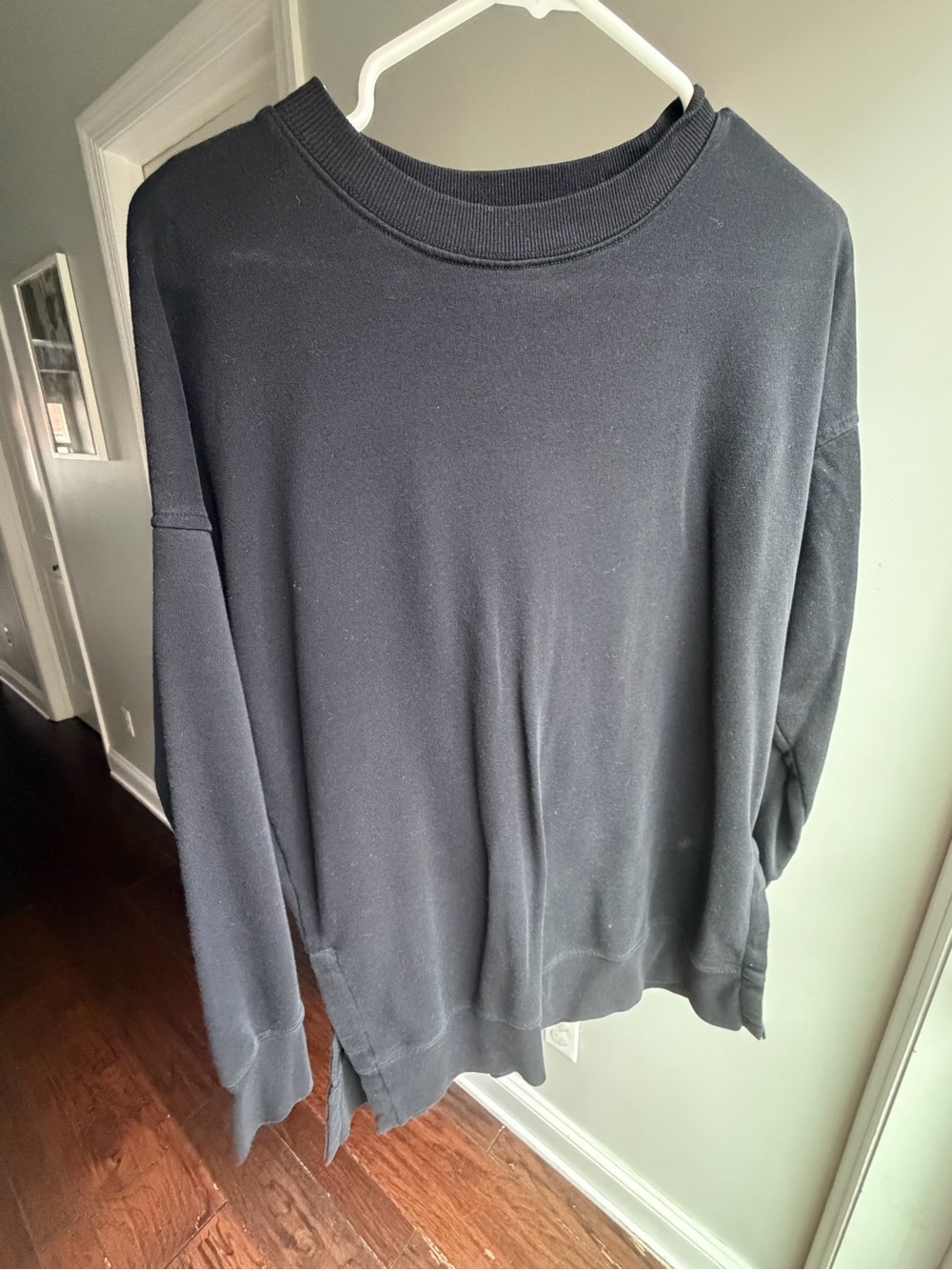 Old Navy Women’s Black Crewneck Sweater with  Side Slits